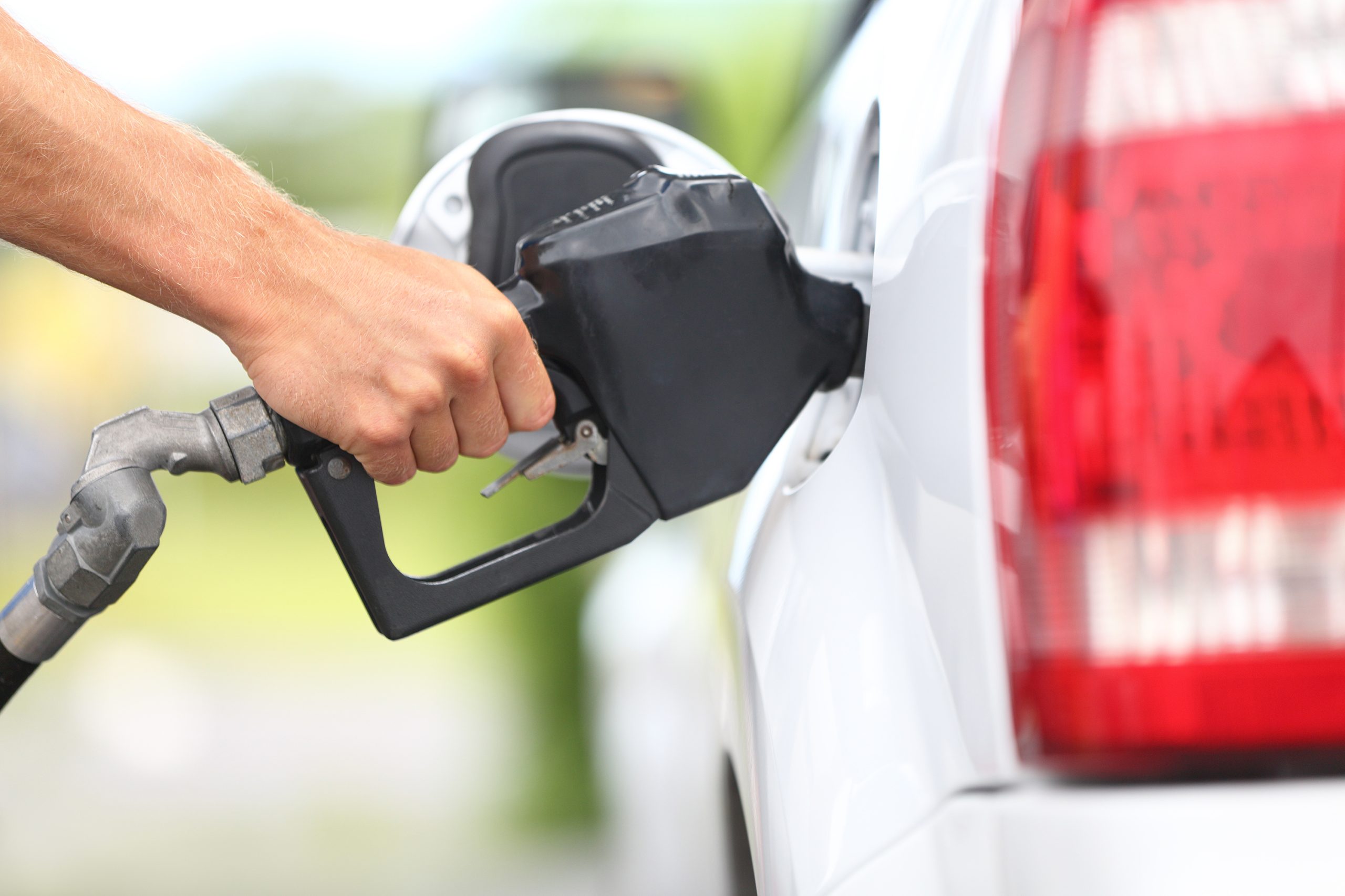 10 Tips to Save Gas and Spend Less Money at the Pump